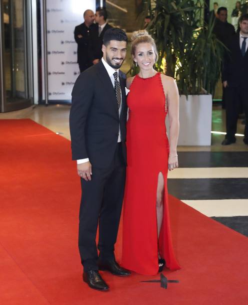 Luis Suarez e la moglie Sofia Balbi. Ap 